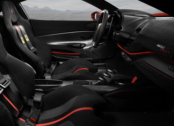 ferrari 488 pista interior