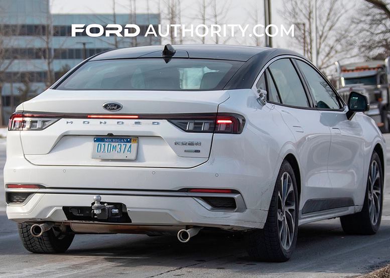 novo fusion 2023 / ford mondeo 2023 traseira rear view