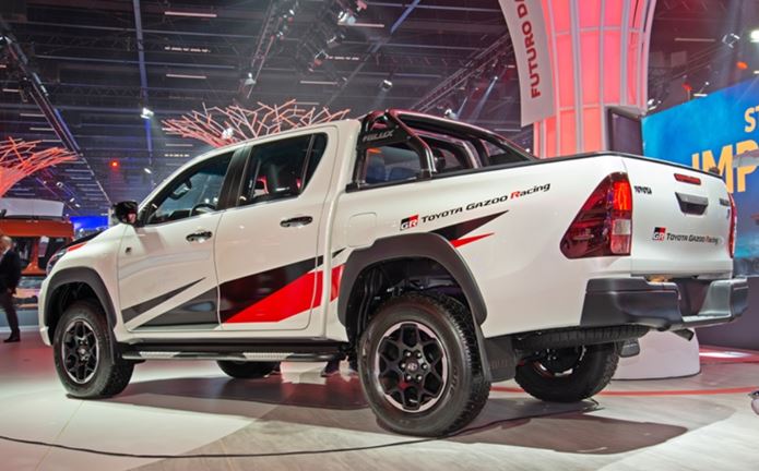 nova hilux gr sport traseira