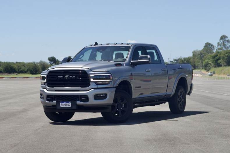 ram 3500 laramie night edition