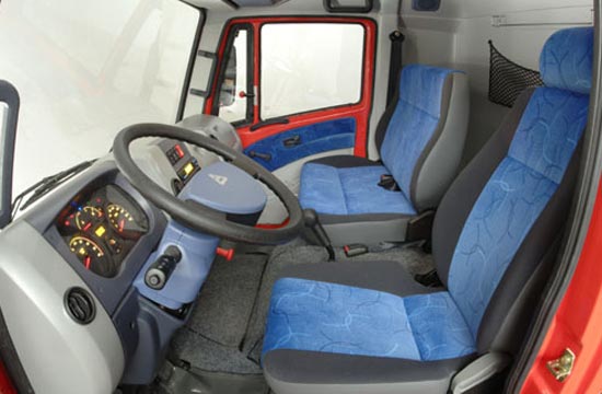 agrale 13000 interior