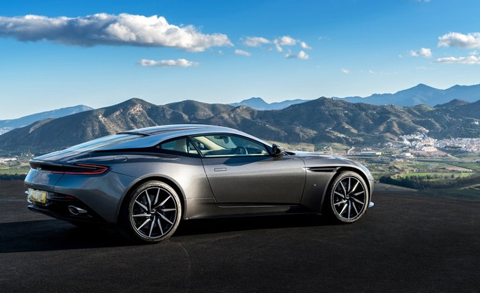 novo aston martin db11