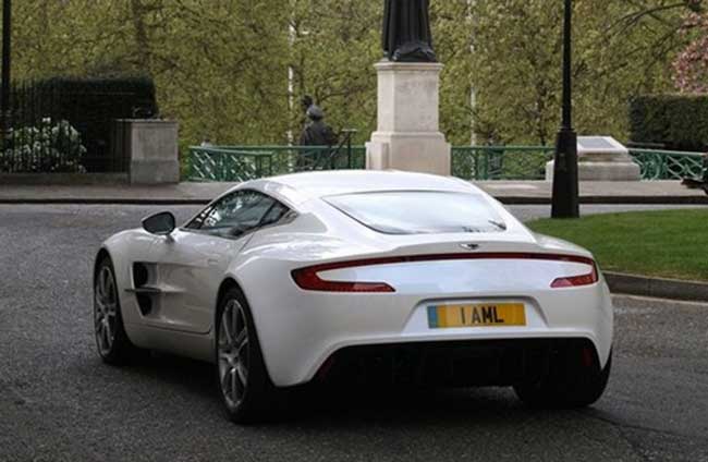 aston martin one 77