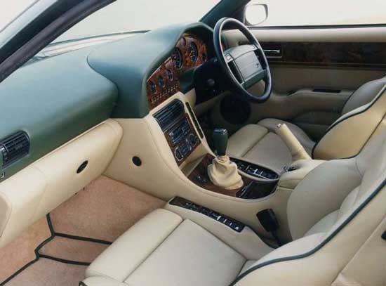 interior aston martin virage V8