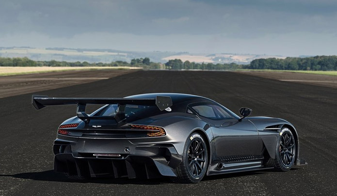 aston martin vulcan 2016