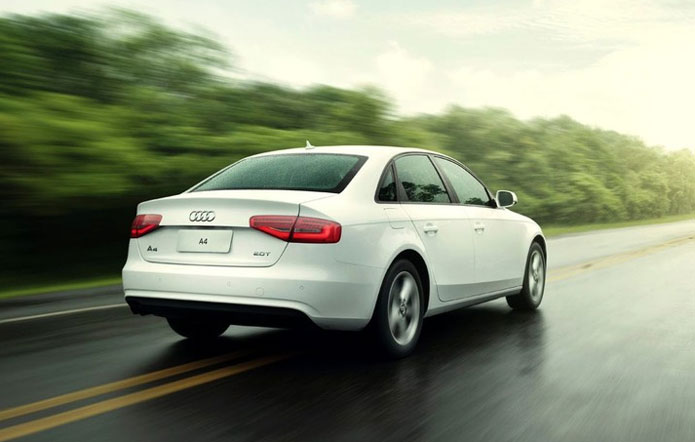 audi a4 2013 traseira