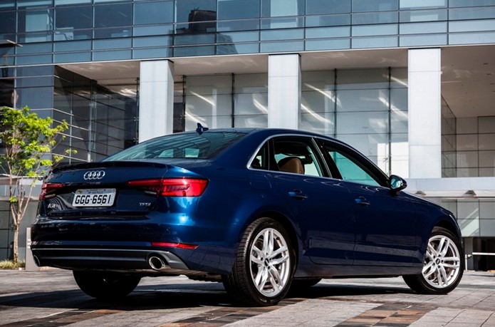 audi a4 2017 traseira