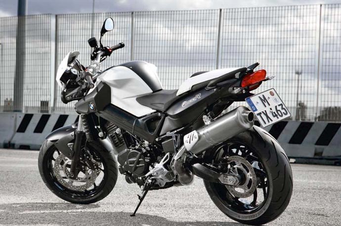 bmw f 800 r traseira