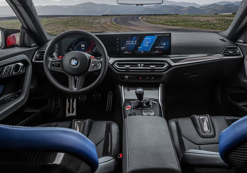 bmw m2 2023 interior painel