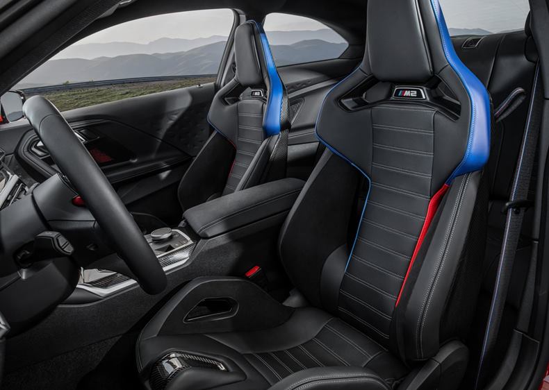 bmw m2 2023 interior bancos