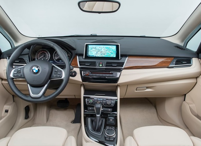 bmw serie 2 active tourer interior