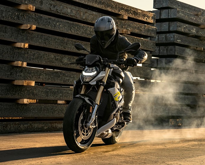 nova bmw s 1000 r 2021