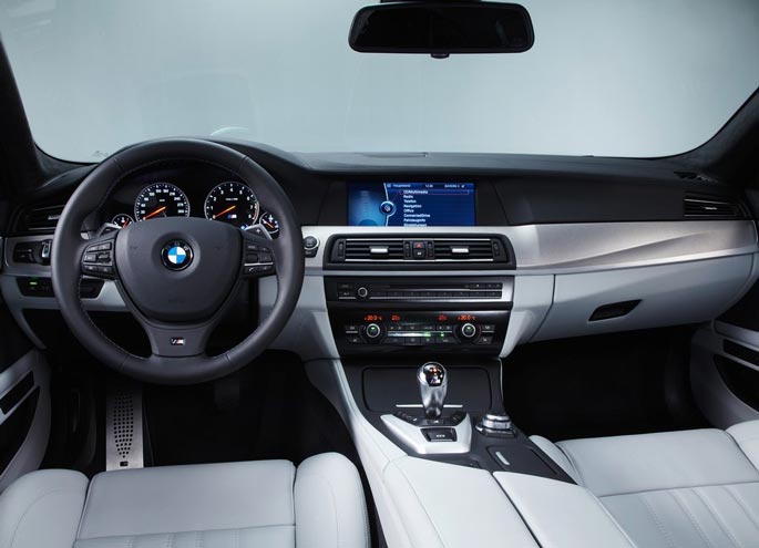 interior novo bmw m5 2012