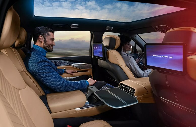 cadillac escalade iq 2024 interior banco traseiro