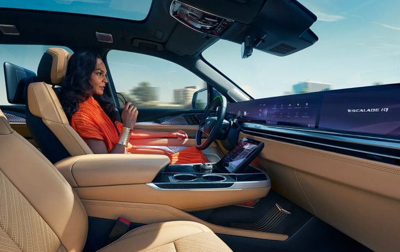 cadillac escalade iq interior