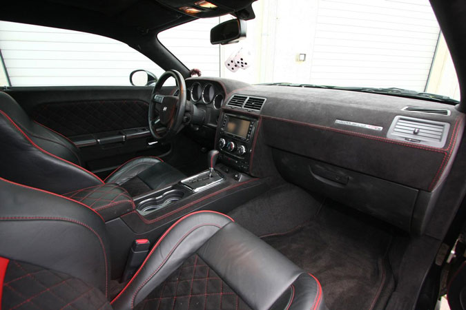 interior ccg dodge challenger srt-8