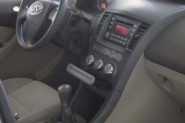 interior chery cielo