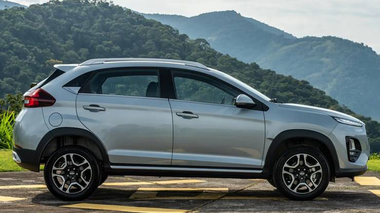 chery tiggo 3x lateral