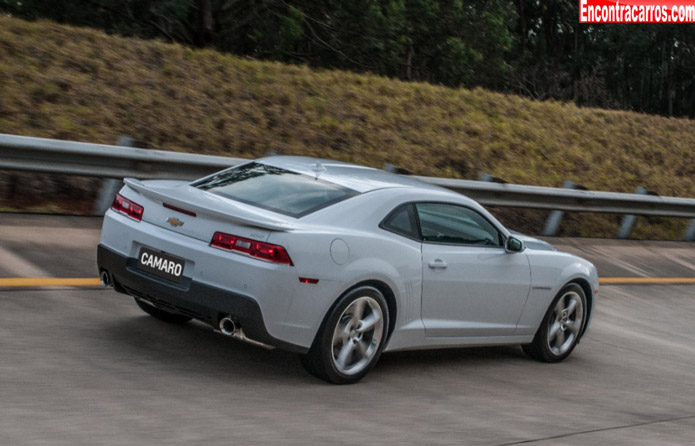 novo chevrolet camaro traseira