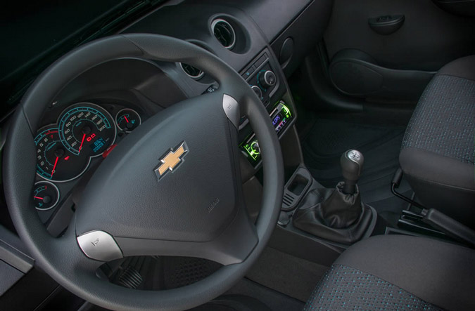 chevrolet celta 2014 interior