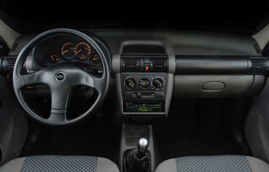 interior chevrolet corsa classic 2010