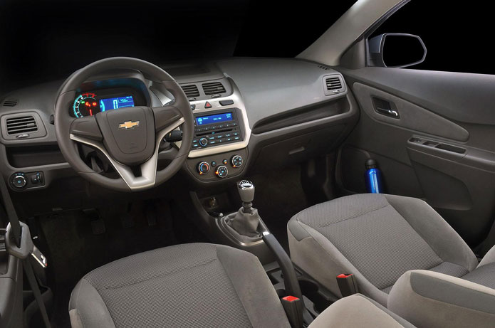 interior novo chevrolet cobalt