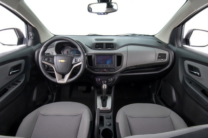 chevrolet spin ls eco  2017 interior