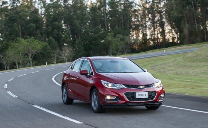 chevrolet cruze hatch sport6 2017