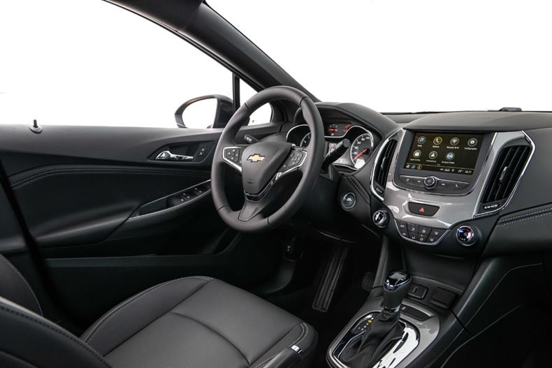 chevrolet cruze midnight interior painel