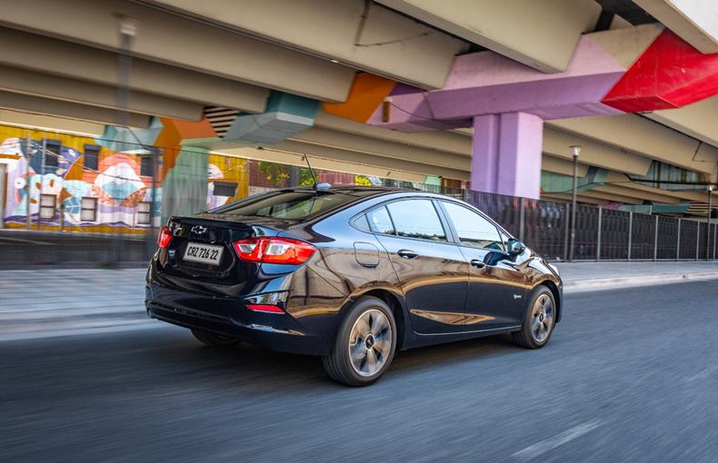 chevrolet cruze midnight