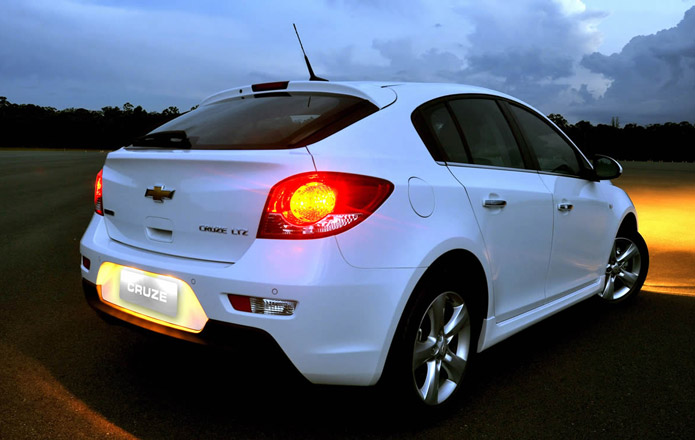 chevrolet cruze sport6 traseira