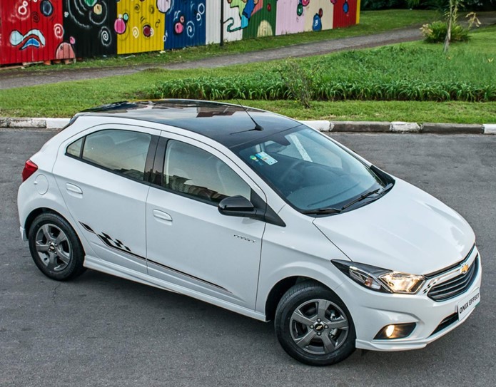 chevrolet onix effect 2018