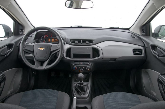 chevrolet prisma joy 2017 interior