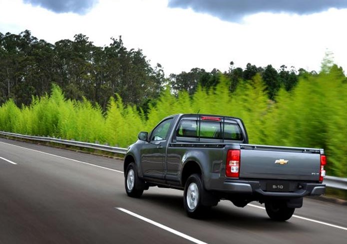 chevrolet s10 2013 cabine simples traseira