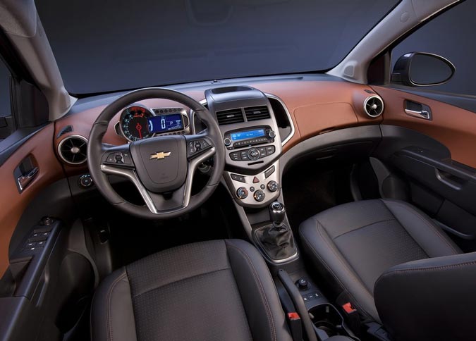 interior chevrolet sonic sedan / chevrolet aveo sedan 2012