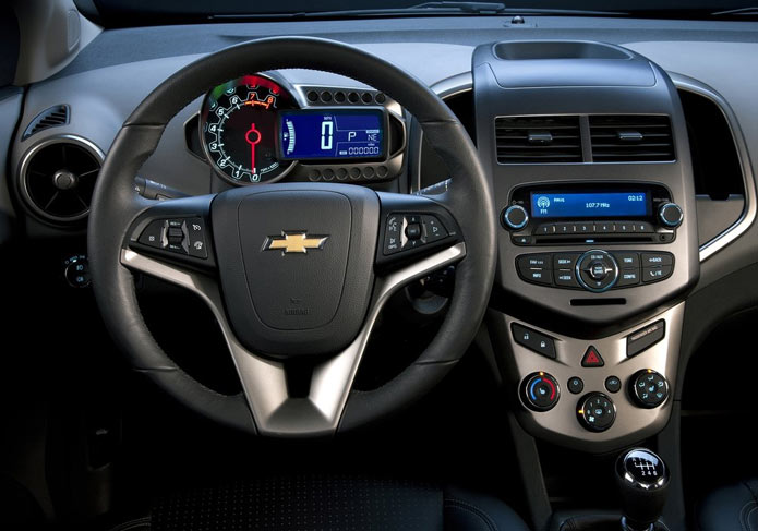 chevrolet sonic 2012 interior painel