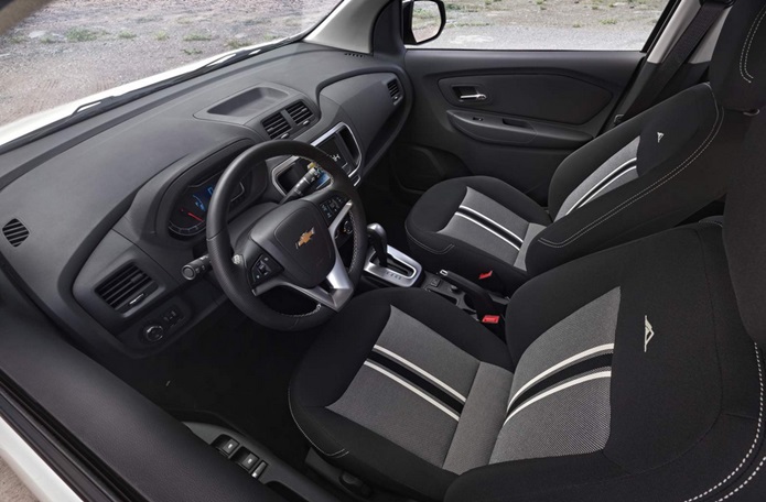 chevrolet spin activ interior