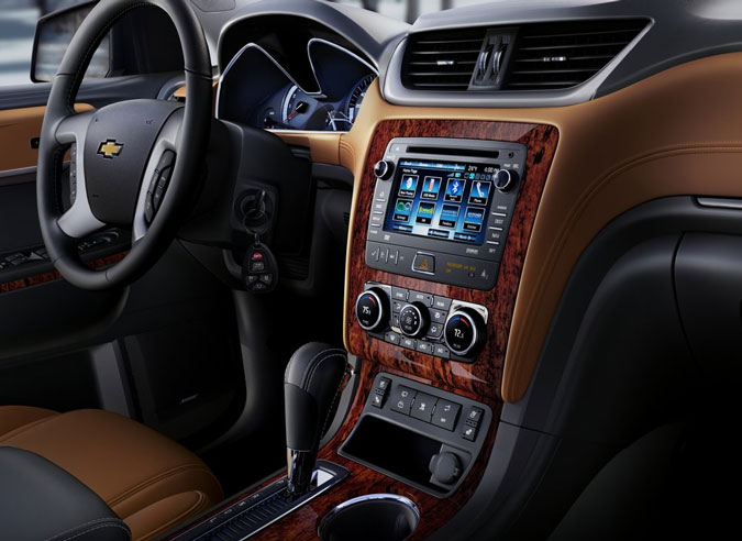 interior chevrolet traverse 2013