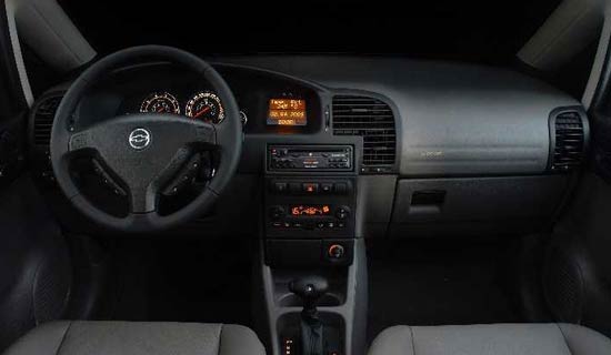 interior zafira 2010