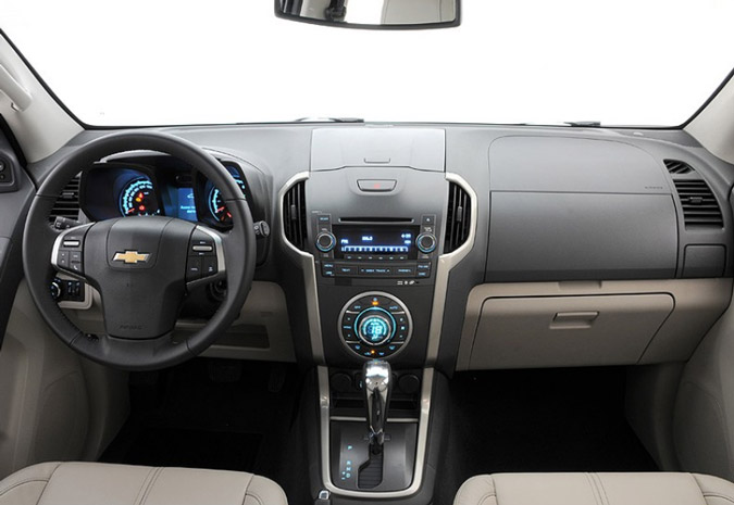 interior nova chevrolet trailblazer