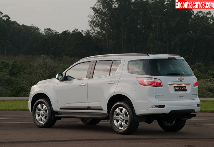 nova chevrolet trailblazer 2013