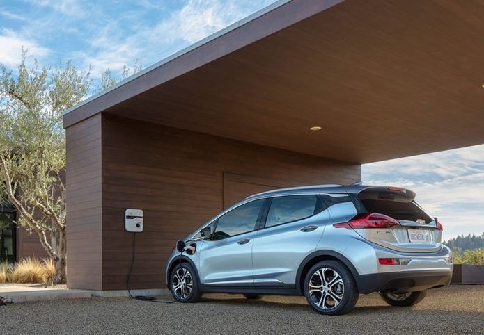 chevrolet bolt traseira