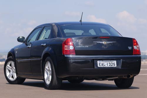 chrysler 300c traseira