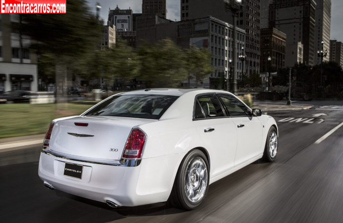 chrysler 300 motown edtion 2013