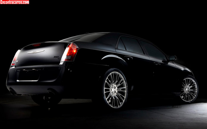 chrysler 300c john varvatos