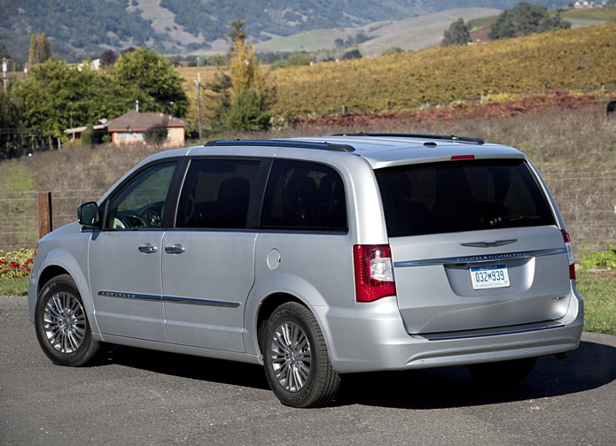 chrysler town e country 2012