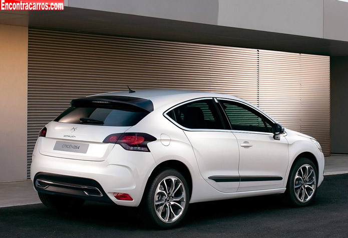 citroen ds4 branco traseira