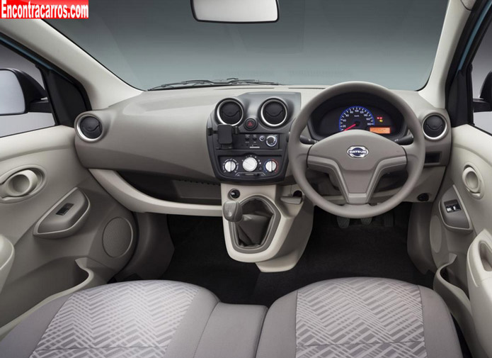 datsun go interior painel