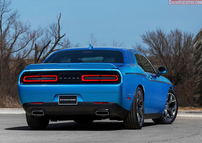 dodge challenger 2015 traseira