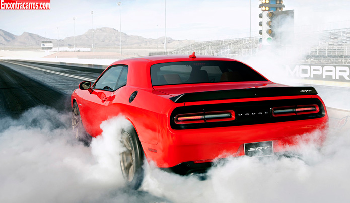 dodge challenger srt hellcat